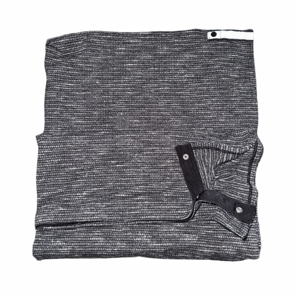 Lululemon Athletica Black and Gray Scarf